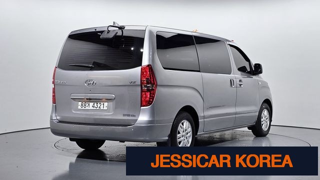 2018 Hyundai The New Grand Starex - Thumbnail 12