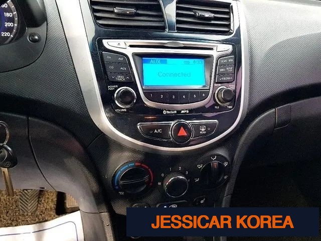2012 Hyundai Accent (new model) - Thumbnail 7