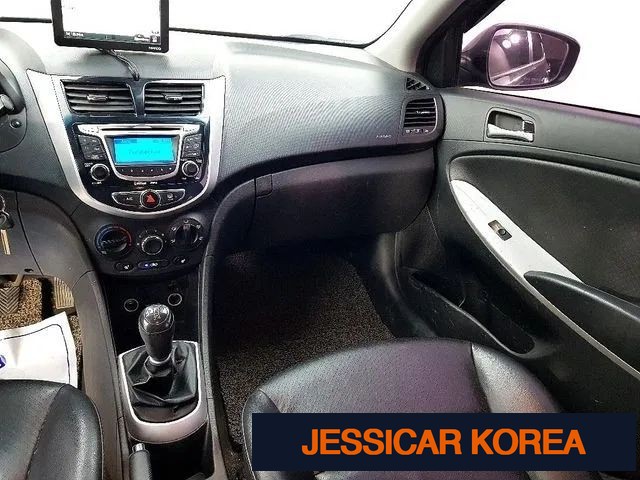 2012 Hyundai Accent (new model) - Thumbnail 15