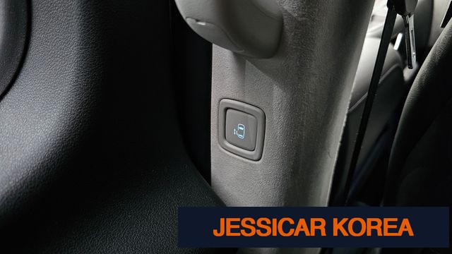 2023 Hyundai Staria - Thumbnail 13