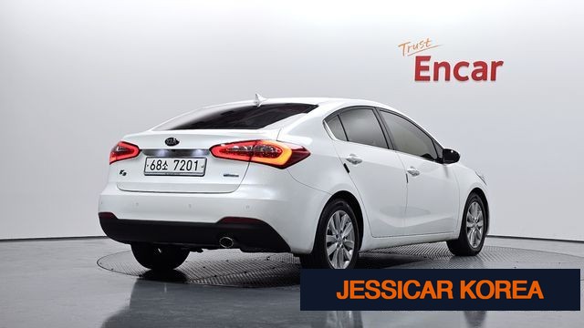 2014 Kia K3 - Thumbnail 7