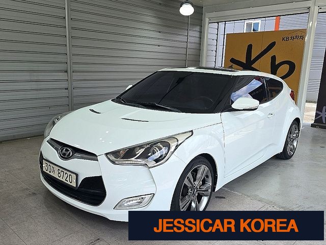 2012 Hyundai Veloster - Thumbnail 2