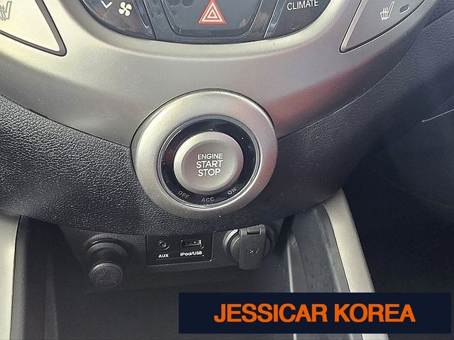 2012 Hyundai Veloster - Thumbnail 10