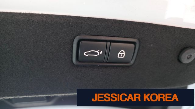 2019 Genesis G70 - Thumbnail 10