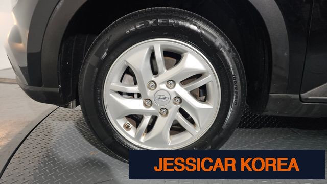 2021 Hyundai Venue - Thumbnail 11