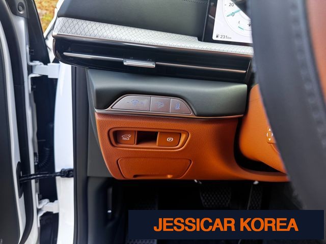 2026 Genesis GV80 - Thumbnail 10