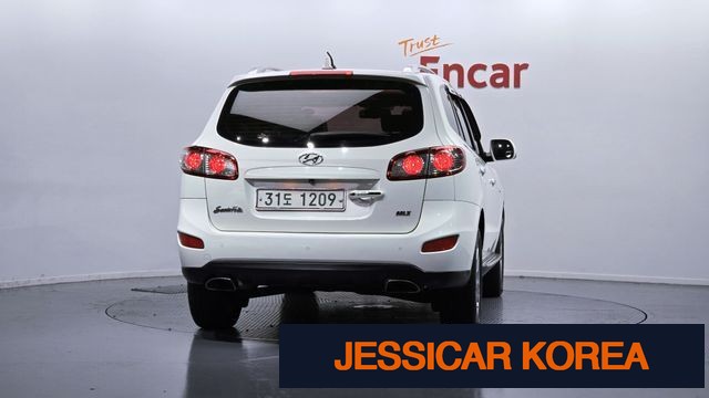 2010 Hyundai Santa Fe CM - Thumbnail 2