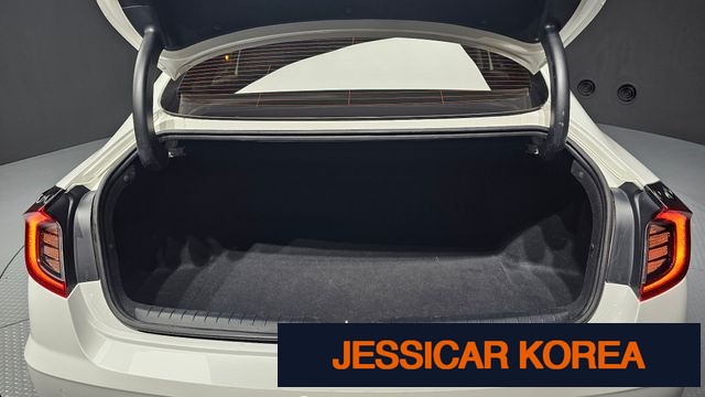 2022 Hyundai Sonata (DN8) - Thumbnail 13
