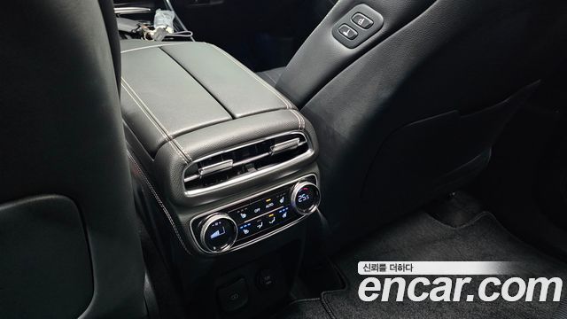 2022 Genesis GV80 - Thumbnail 18