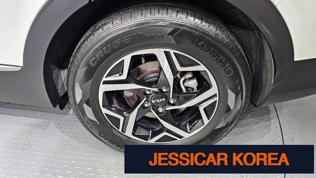 2022 Kia Sportage 5th Gen - Thumbnail 5