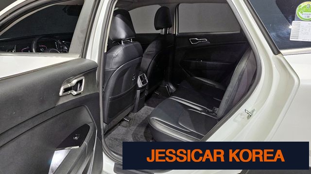 2022 Kia Sportage 5th Gen - Thumbnail 10