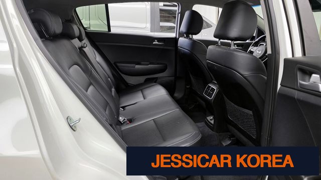 2020 Kia Sportage the bold - Thumbnail 4