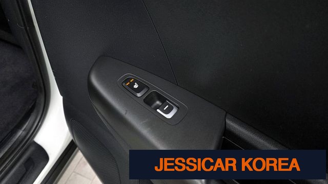 2020 Kia Sportage the bold - Thumbnail 12