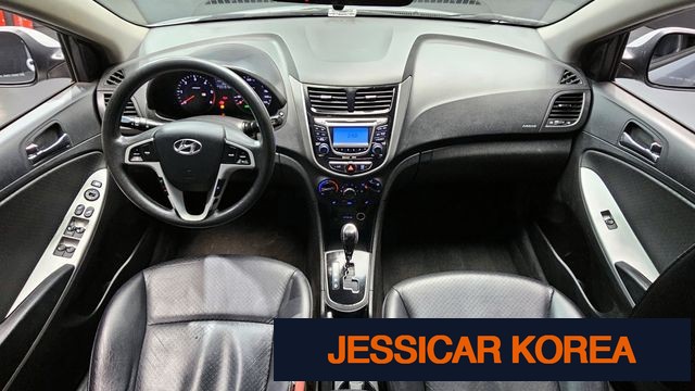 2012 Hyundai Accent (new model) - Thumbnail 4