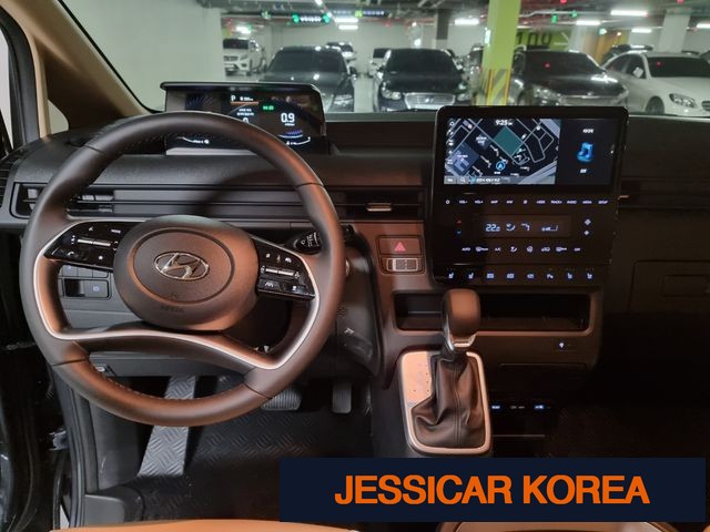 2024 Hyundai Staria - Thumbnail 2
