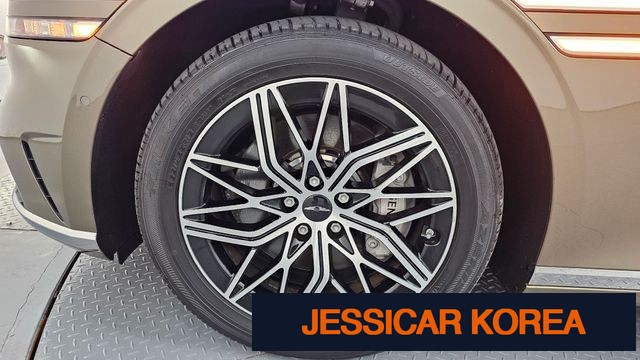 2022 Genesis G90 (RS4) - Thumbnail 3