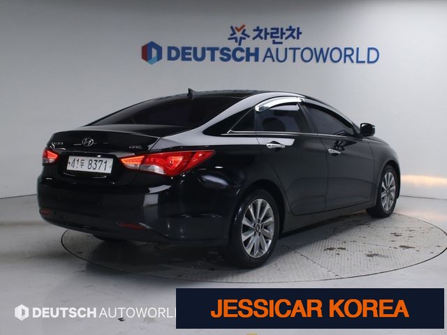2013 Hyundai Sonata the brilliant - Thumbnail 2