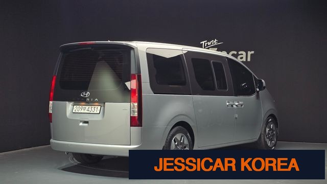 2023 Hyundai Staria - Thumbnail 5
