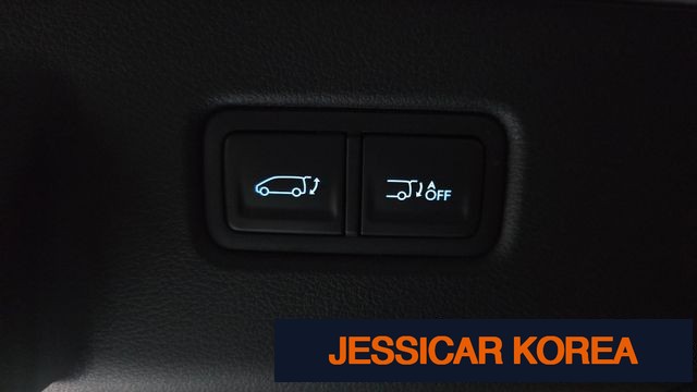 2023 Hyundai Staria - Thumbnail 18