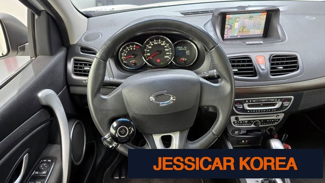 2010 Renault Korea New SM3 - Thumbnail 2