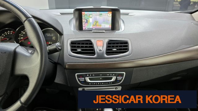 2010 Renault Korea New SM3 - Thumbnail 16