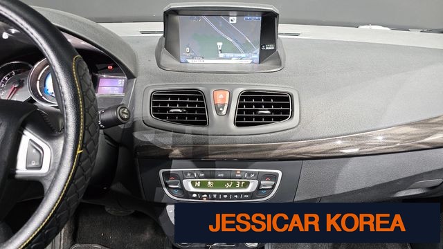 2014 Renault Korea New SM3 - Thumbnail 13