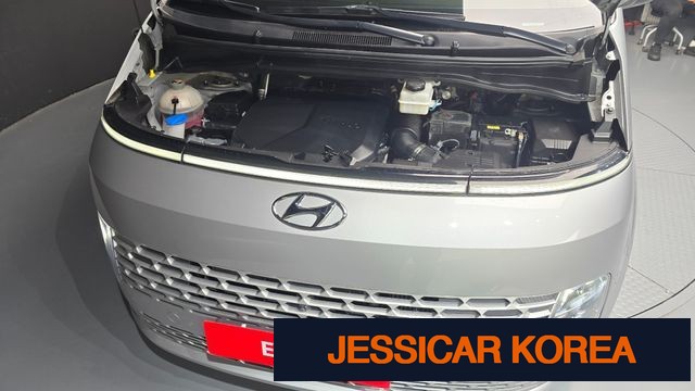 2023 Hyundai Staria - Thumbnail 8