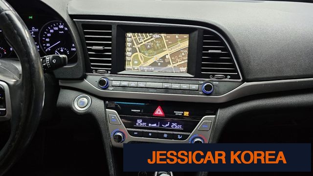 2016 Hyundai Avante AD - Thumbnail 9