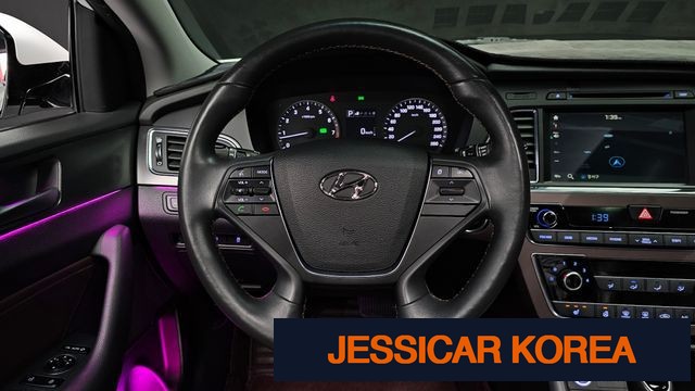 2017 Hyundai LF Sonata - Thumbnail 3