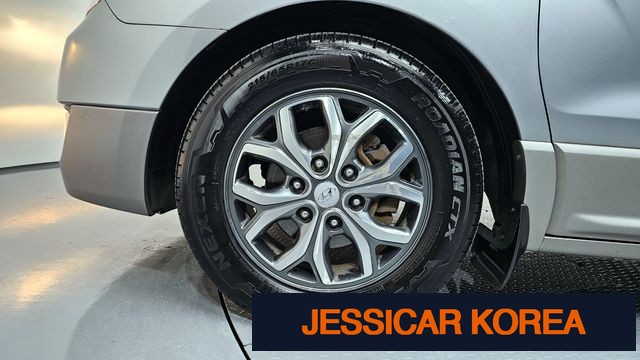 2016 Hyundai Grand Starex - Thumbnail 11