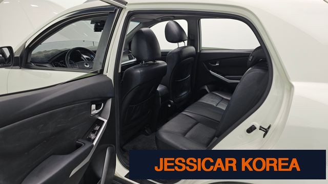 2015 KG Mobility New Korando C - Thumbnail 3