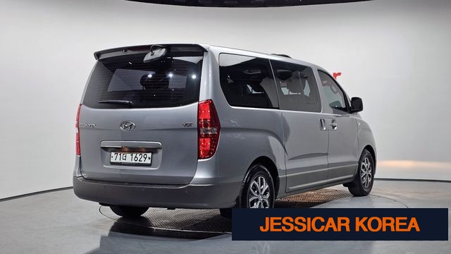 2016 Hyundai Grand Starex - Thumbnail 9