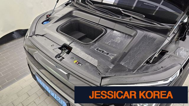 2026 Kia EV3 - Thumbnail 2