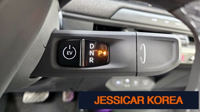 2026 Kia EV3 - Thumbnail 5
