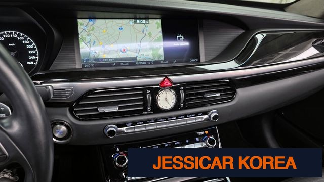 2016 Genesis EQ900 - Thumbnail 15