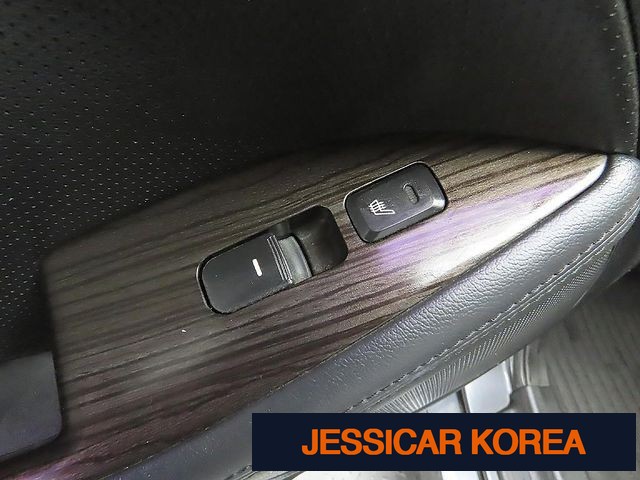 2011 Kia K5 - Thumbnail 15