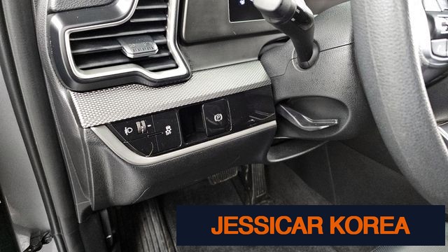 2022 Kia Sportage 5th Gen - Thumbnail 2