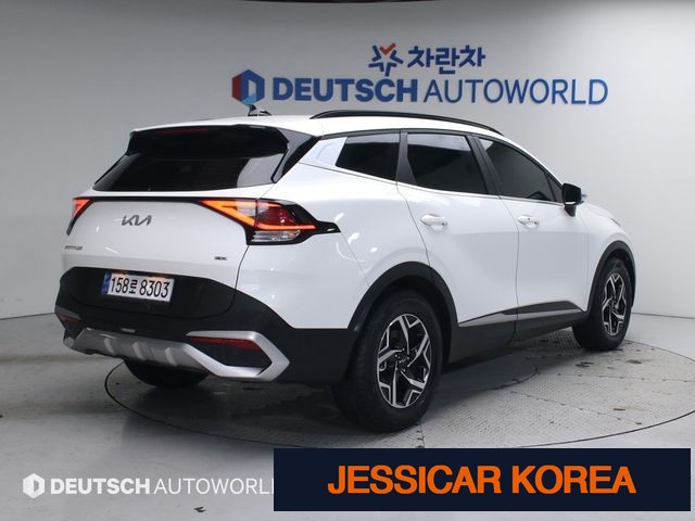 2023 Kia Sportage 5th Gen - Thumbnail 3