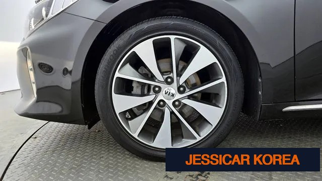 2016 Kia K5 2nd generation - Thumbnail 5