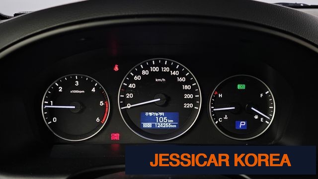 2021 Hyundai The New Grand Starex - Thumbnail 7