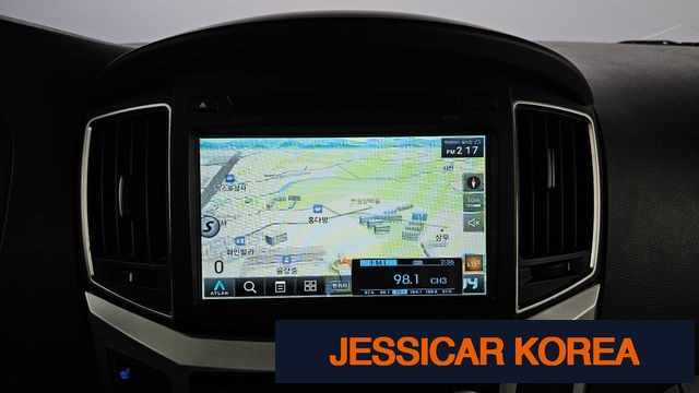 2021 Hyundai The New Grand Starex - Thumbnail 11