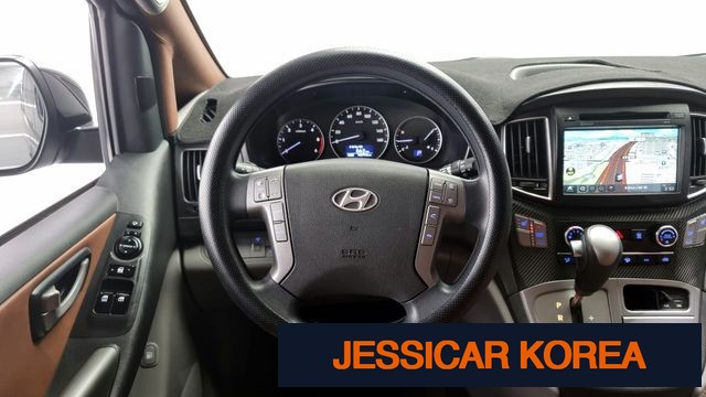 2016 Hyundai Grand Starex - Thumbnail 3