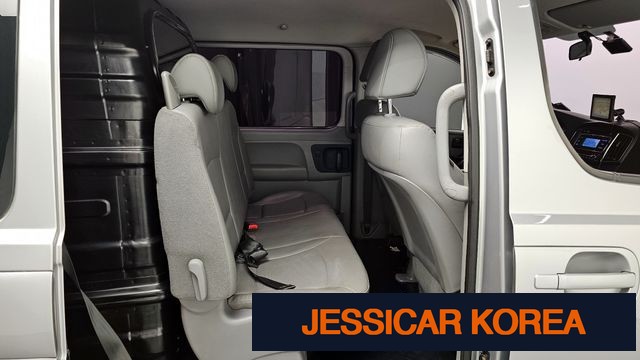 2017 Hyundai Grand Starex - Thumbnail 4