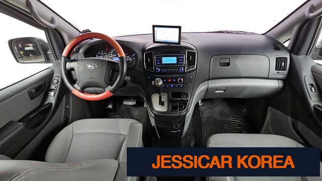 2017 Hyundai Grand Starex - Thumbnail 8