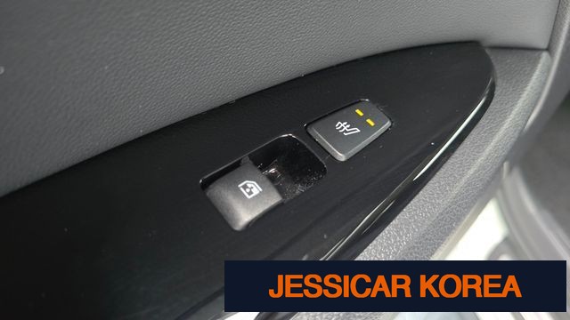 2023 Kia Sportage 5th Gen - Thumbnail 5