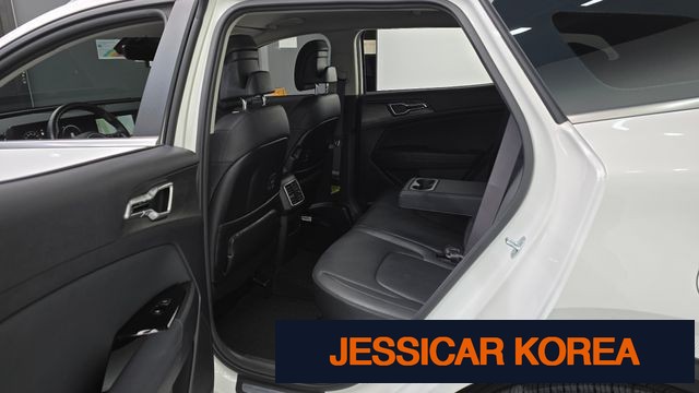 2023 Kia Sportage 5th Gen - Thumbnail 6