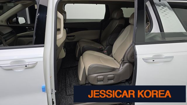 2021 Kia Carnival 4th Gen - Thumbnail 3