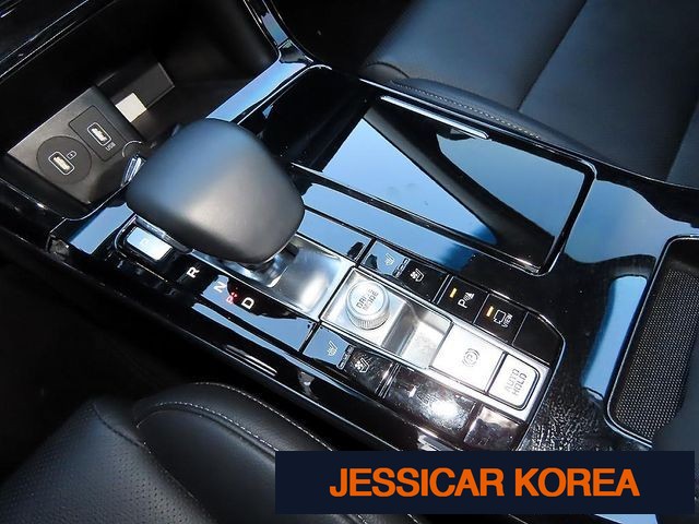 2020 Kia K7 Premier - Thumbnail 19