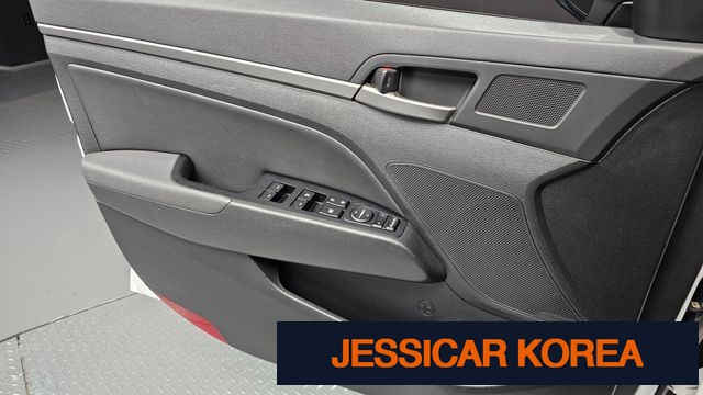 2016 Hyundai Avante AD - Thumbnail 14