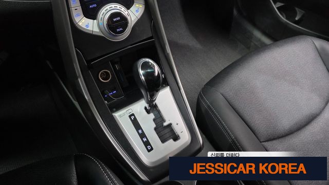 2011 Hyundai Avante MD - Thumbnail 10